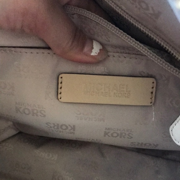 Authentic Michael Kors - Picture 6 of 6